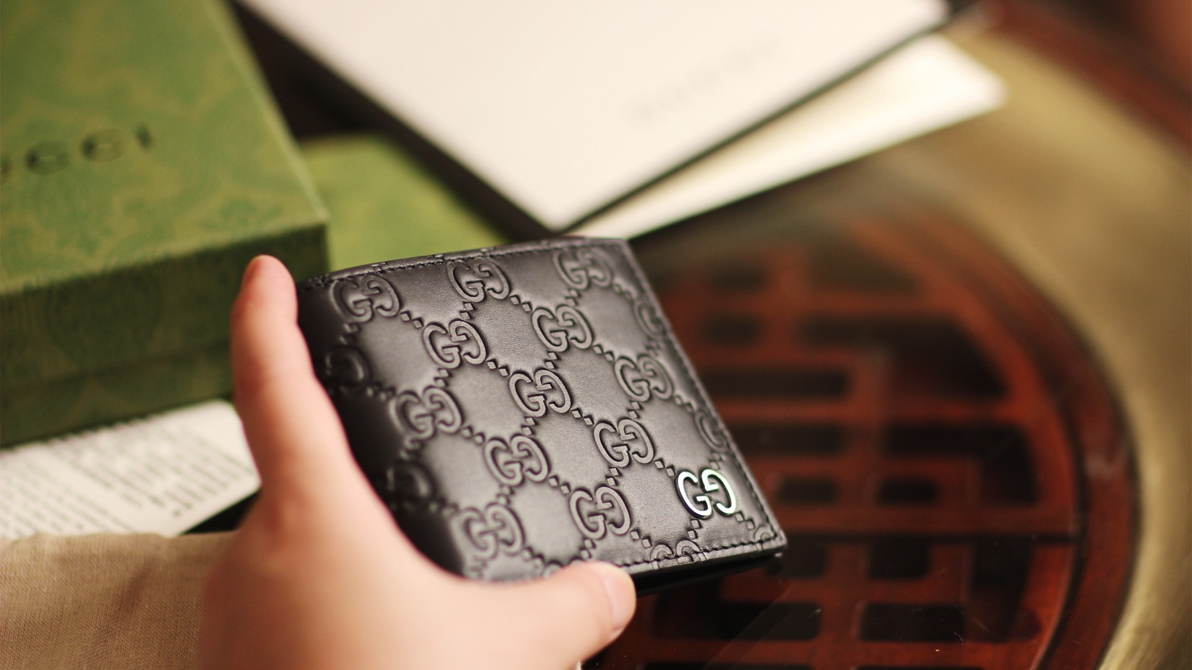 G*u*i signature wallet