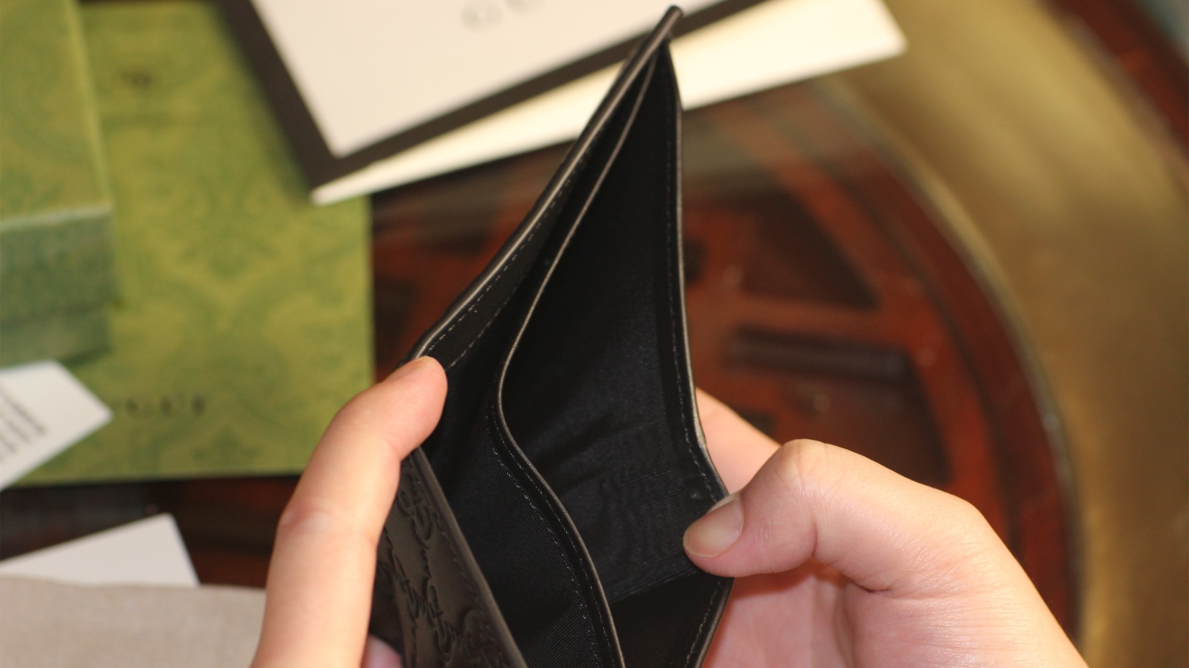 G*u*i signature wallet