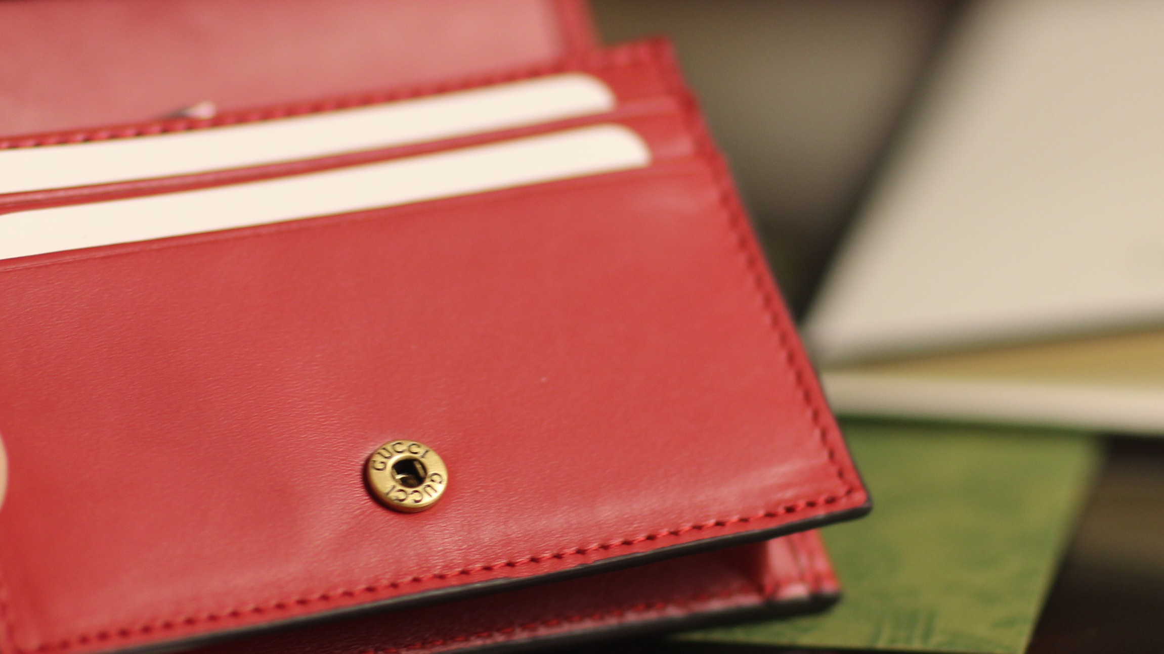 G*u*i cherry wallet