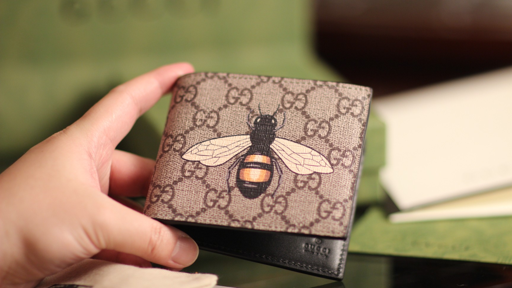 bee print gg S*p*e wallet
