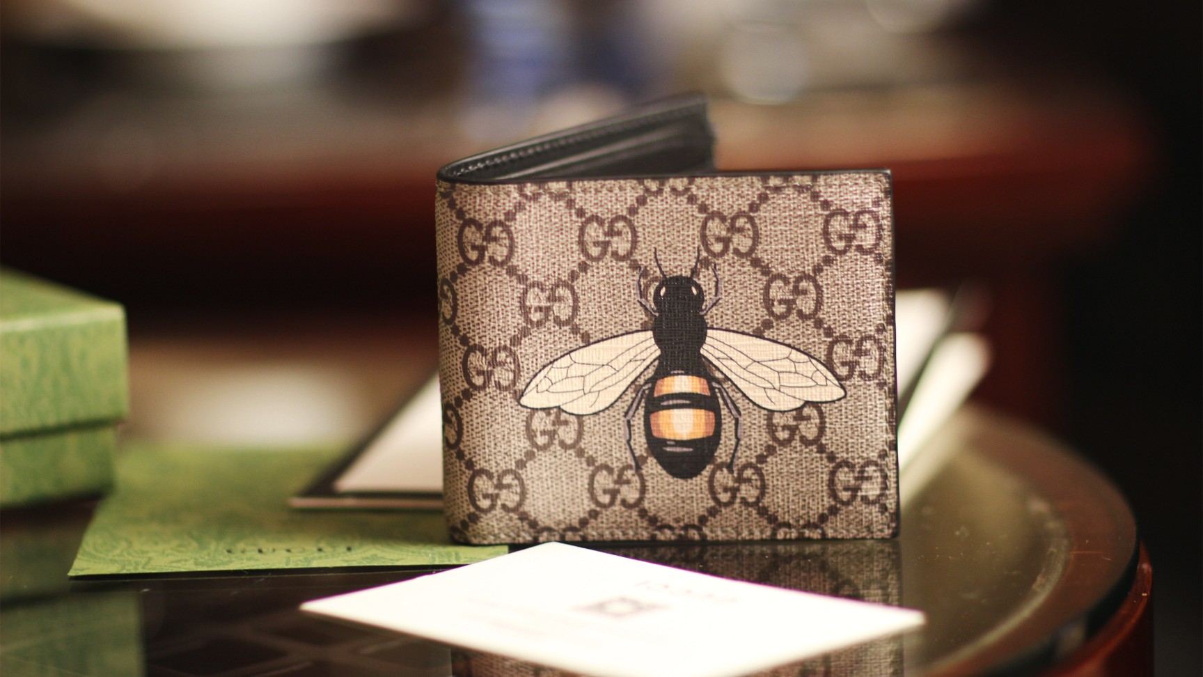 bee print gg S*p*e wallet
