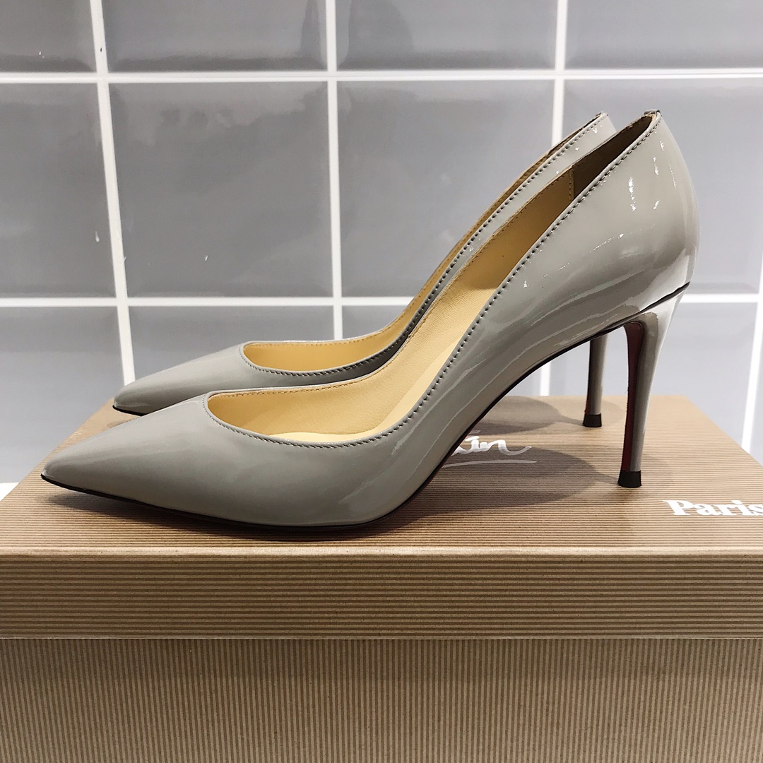 Ch**an louboutin queen red sole shoes