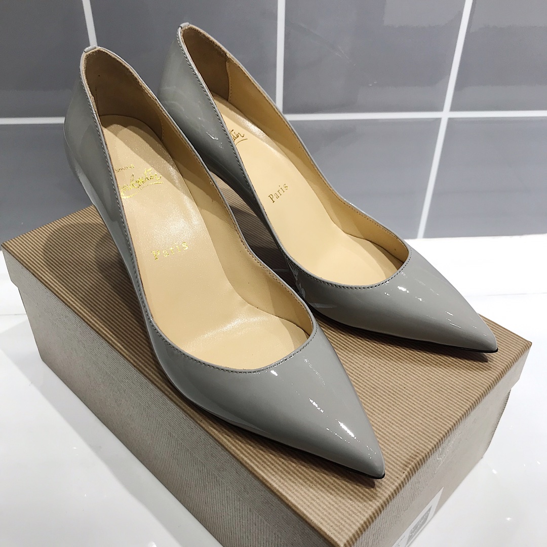 Ch**an louboutin queen red sole shoes