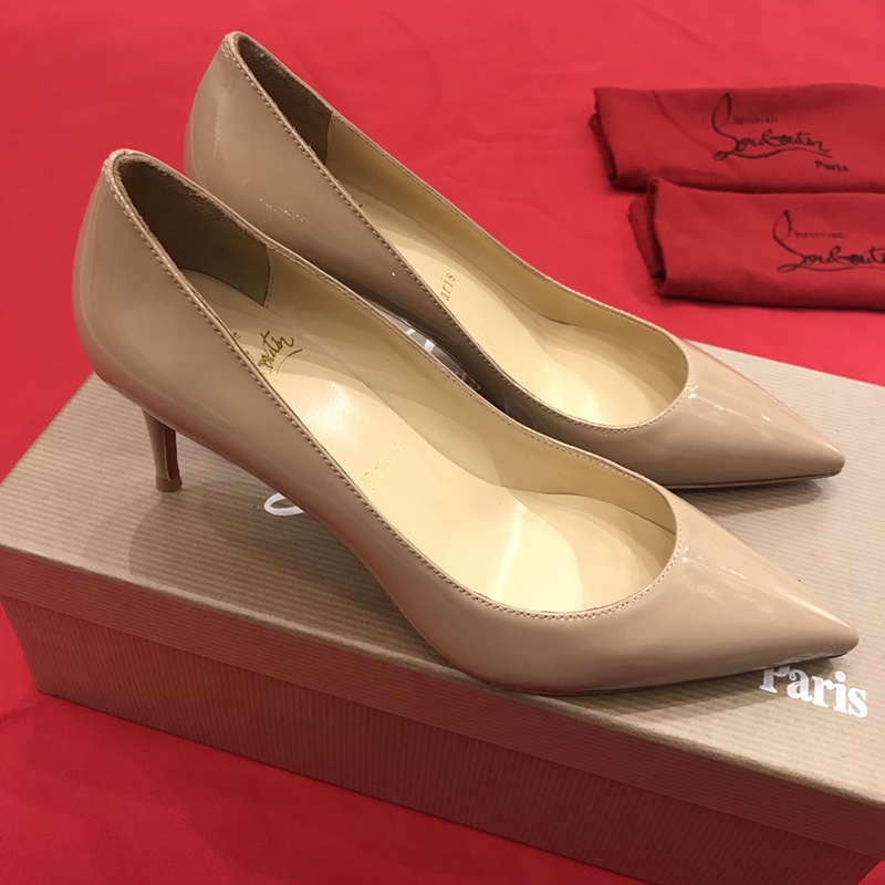 Ch**an louboutin queen red sole shoes
