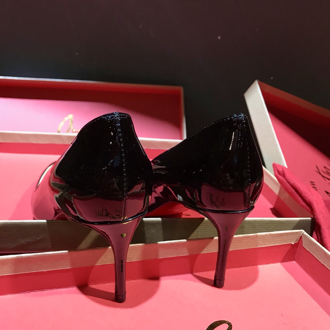 Ch**an louboutin cl