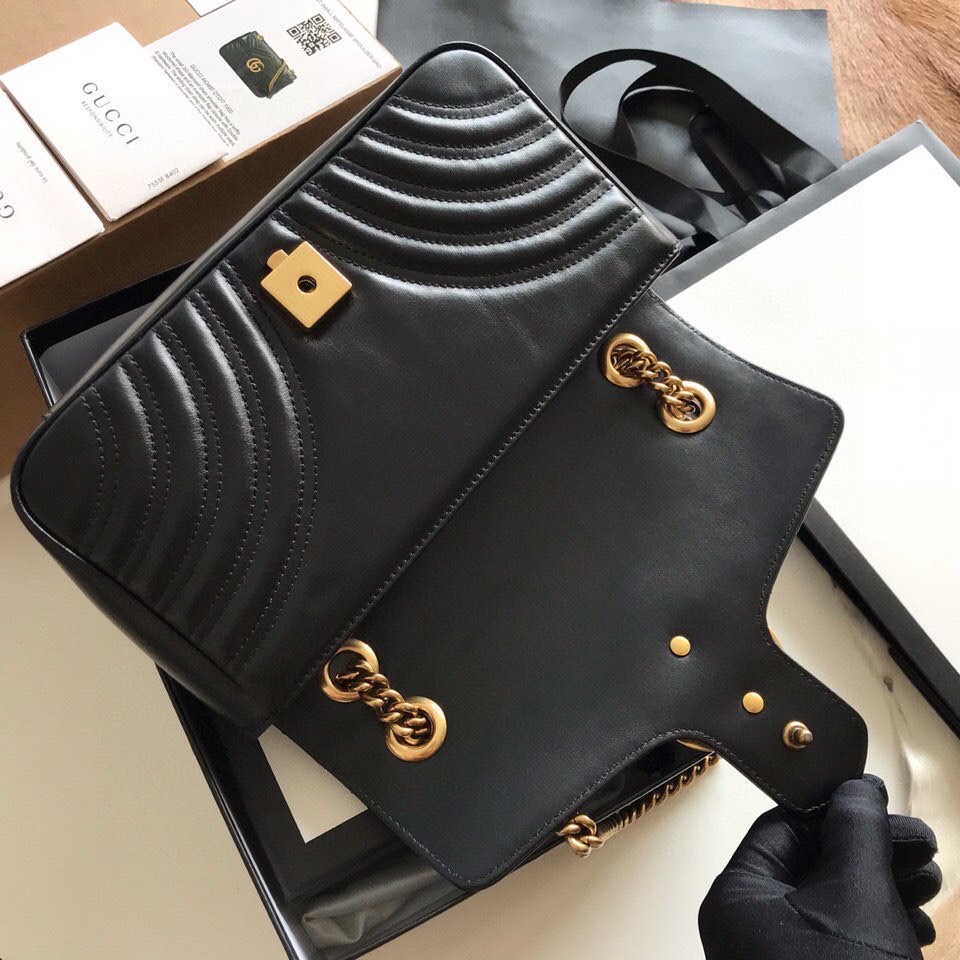 GG Marmont small matelassé shoulder bag-26 CM