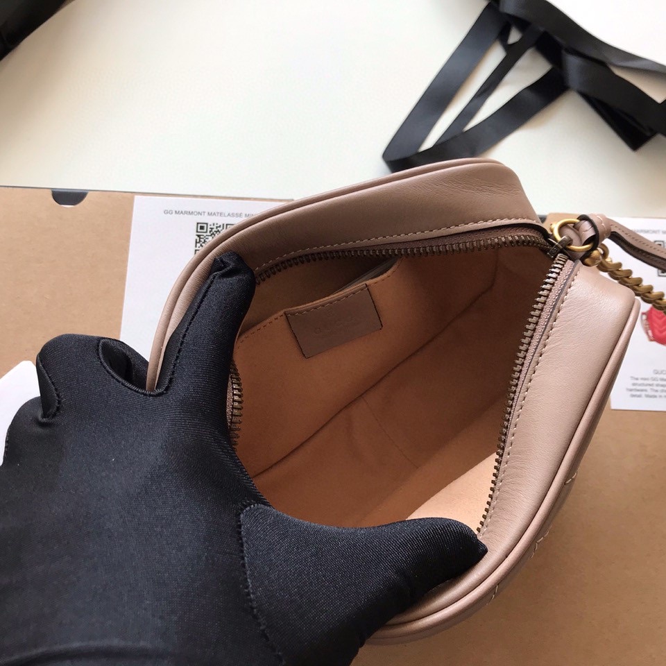 GG Marmont SMALL SHOULDER BAG