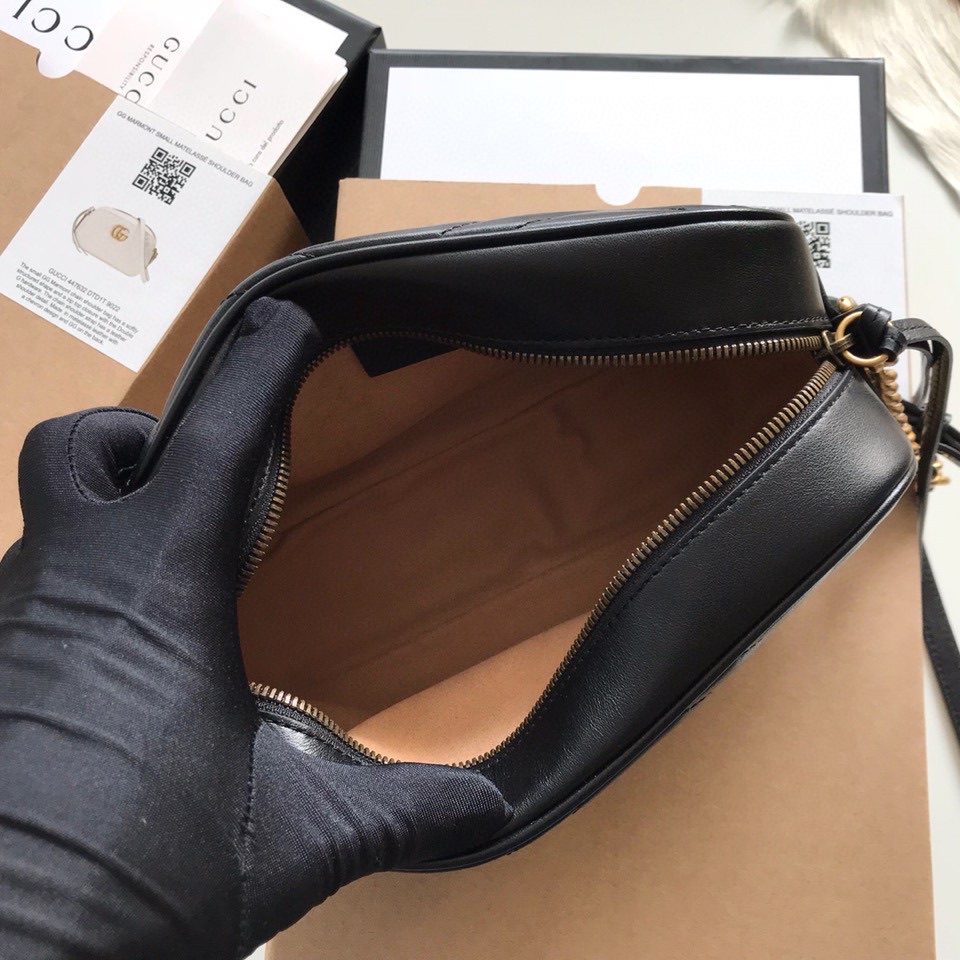 GG Marmont SMALL SHOULDER BAG
