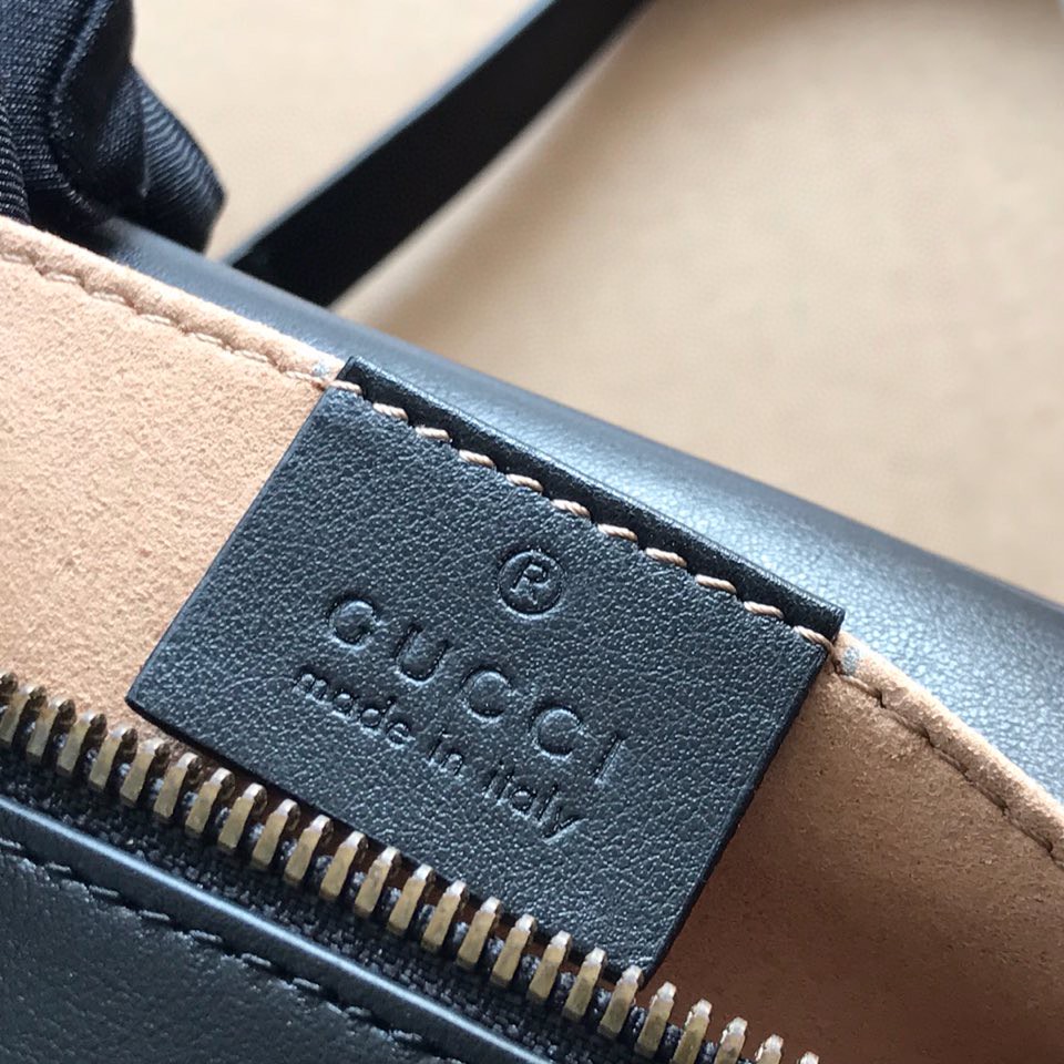 GG Marmont SMALL SHOULDER BAG