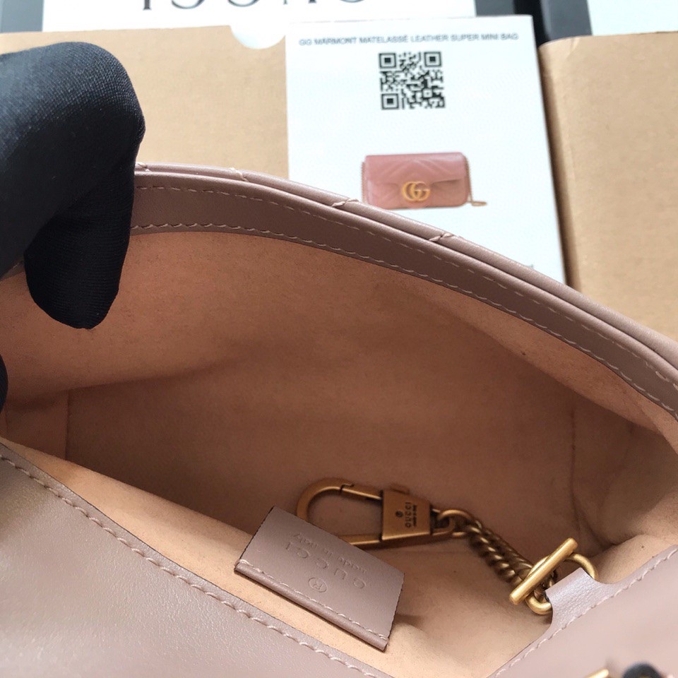 gg marmont matelassé leather S*per mini bag
