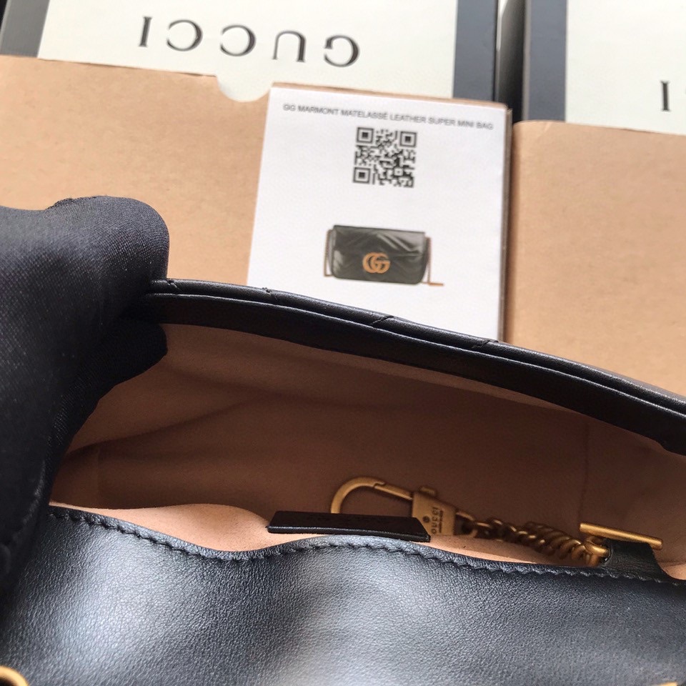 gg marmont matelassé leather S*per mini bag