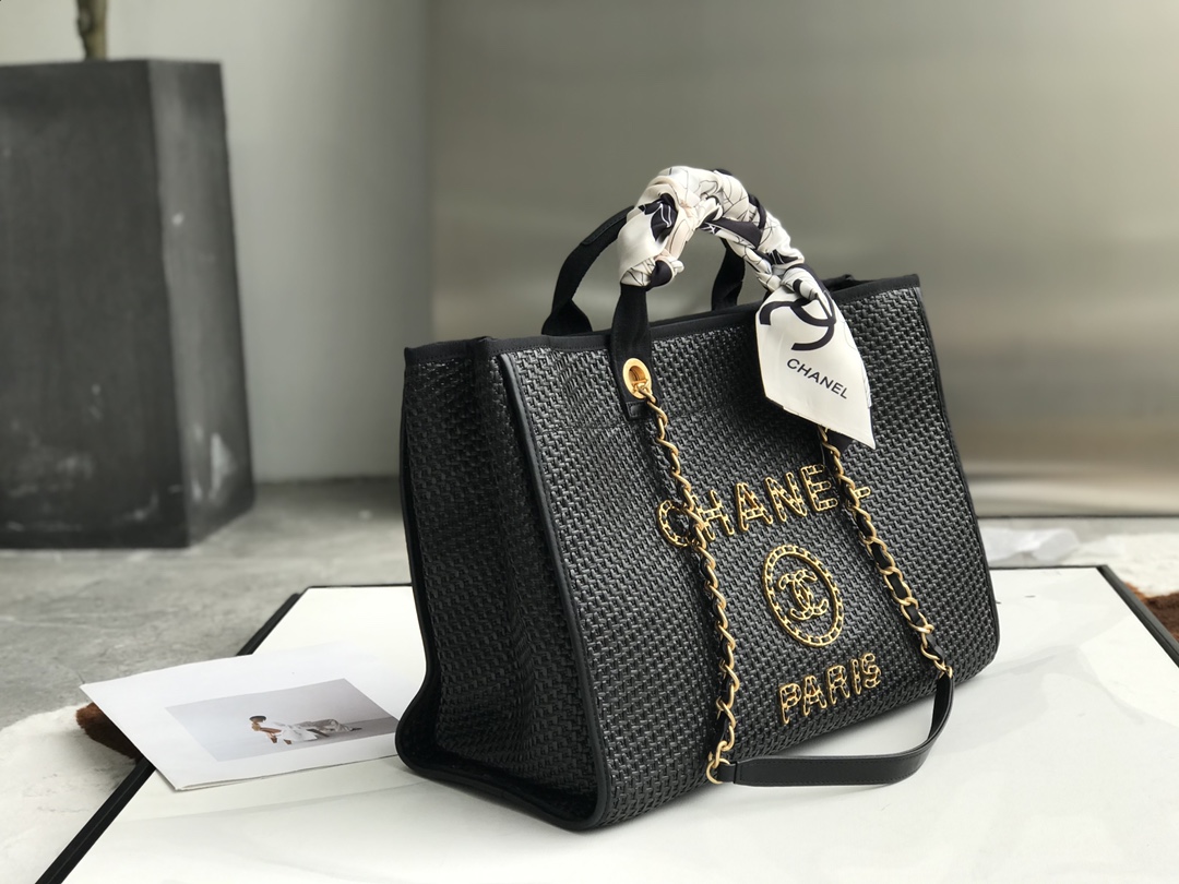Ch*el tote