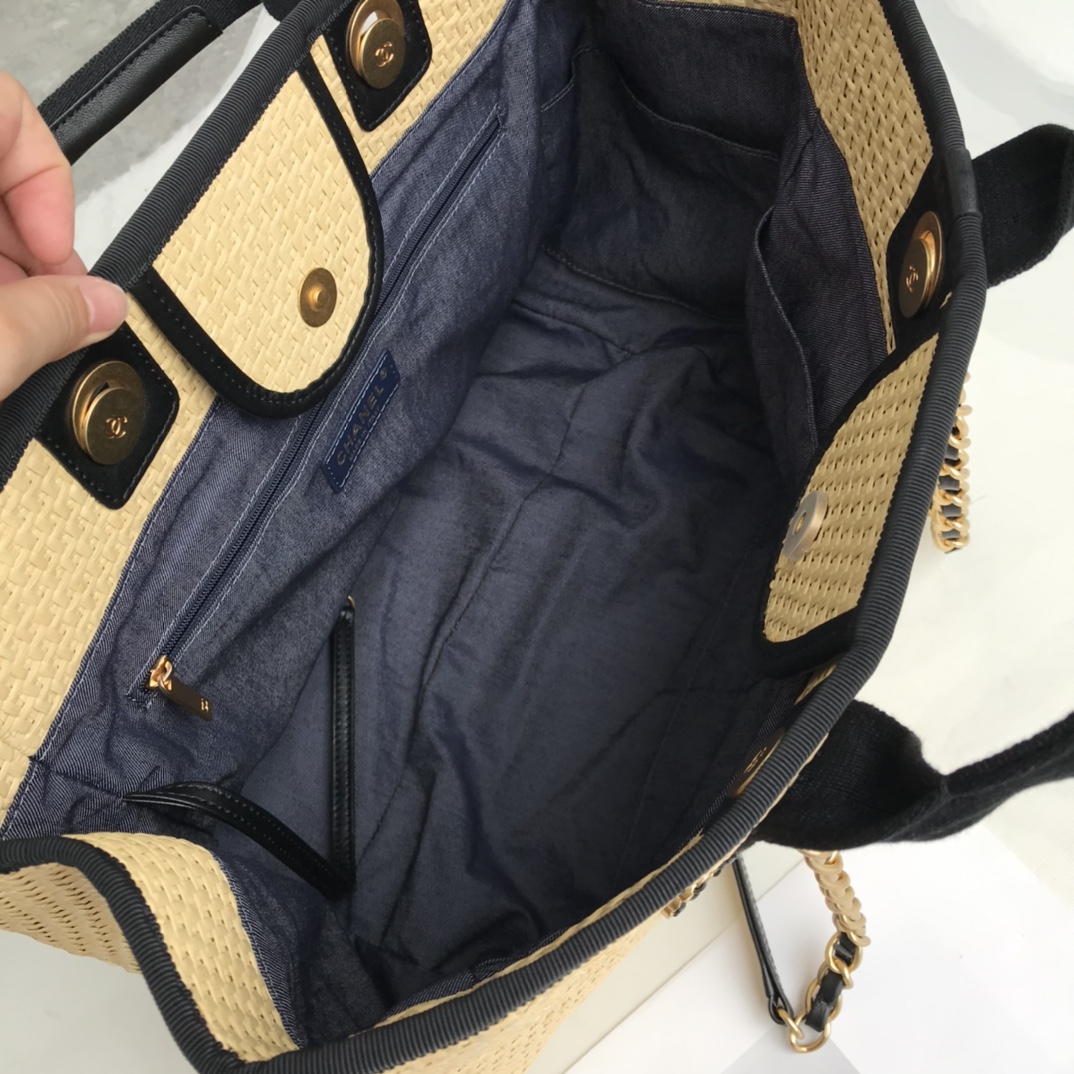 Ch*el tote