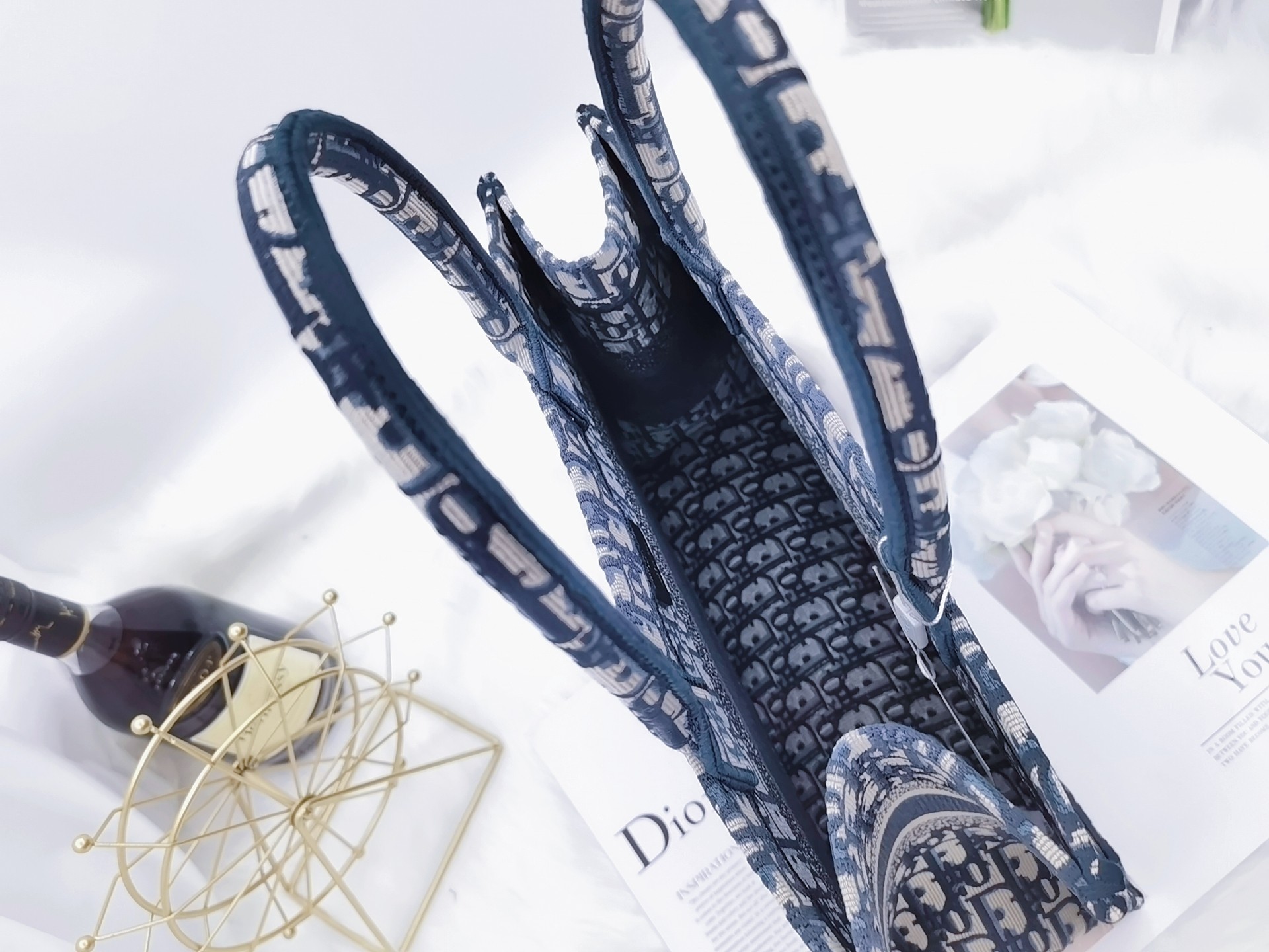 D*or book tote