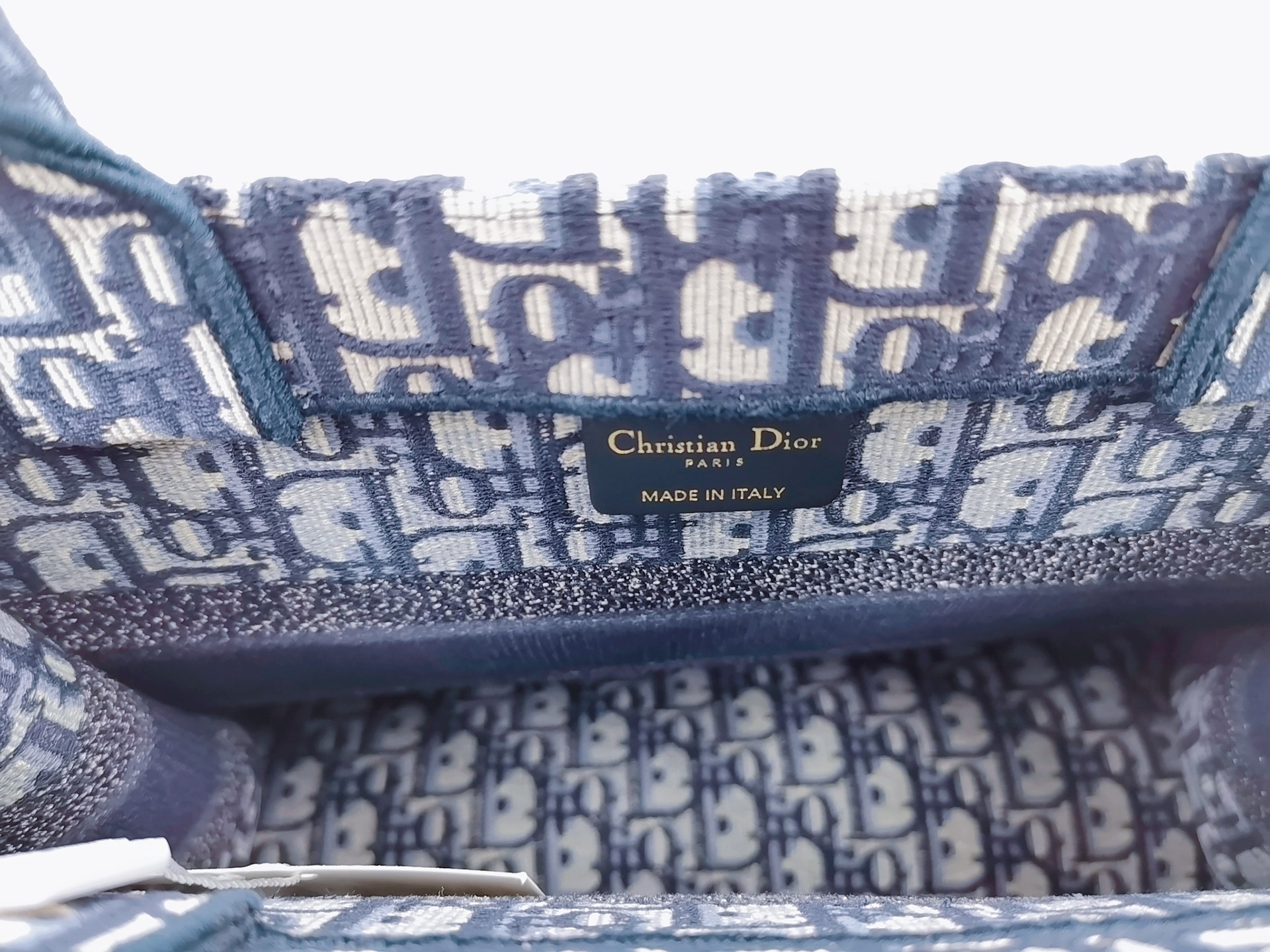 D*or book tote