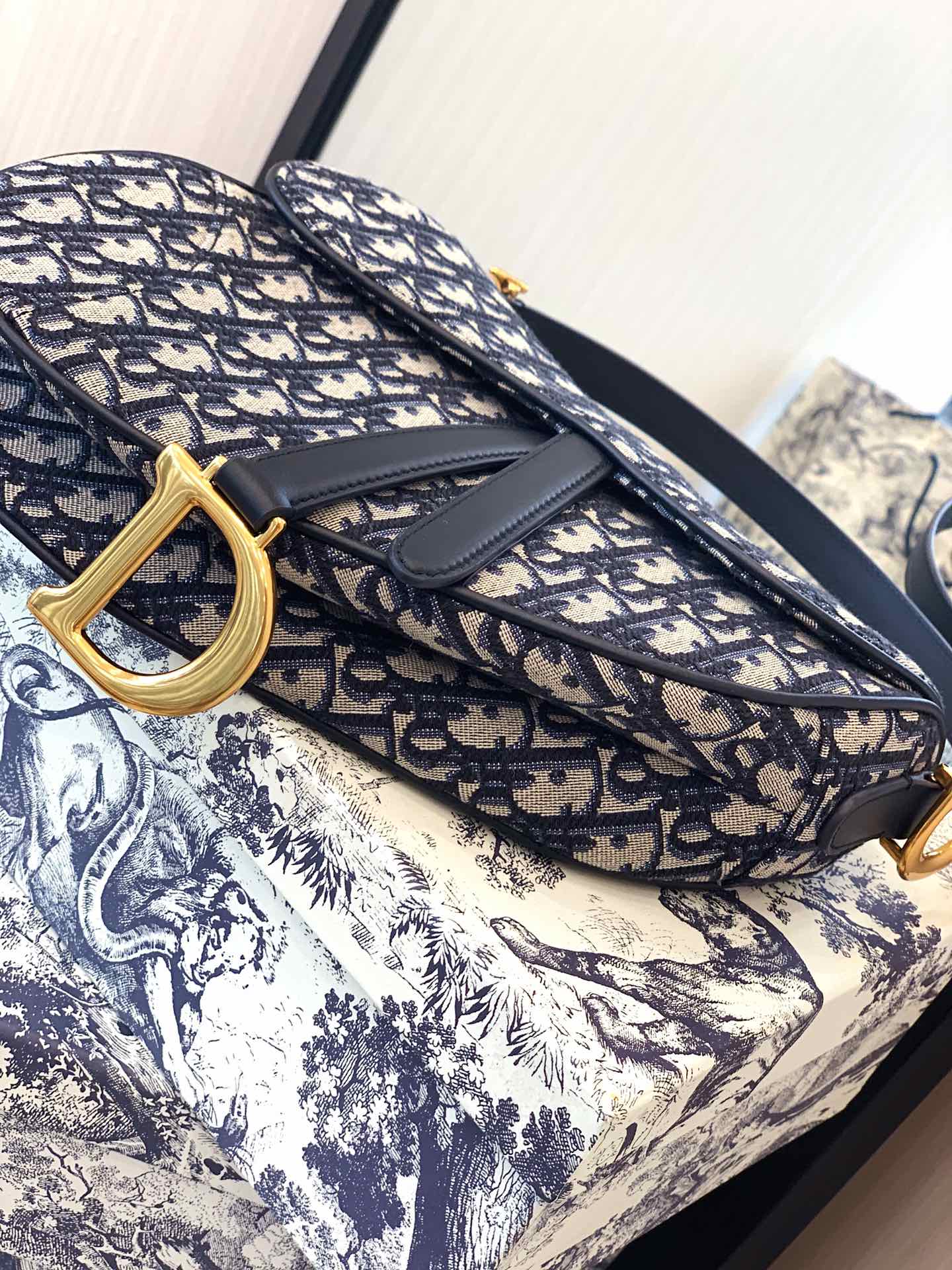 D*or saddle bag