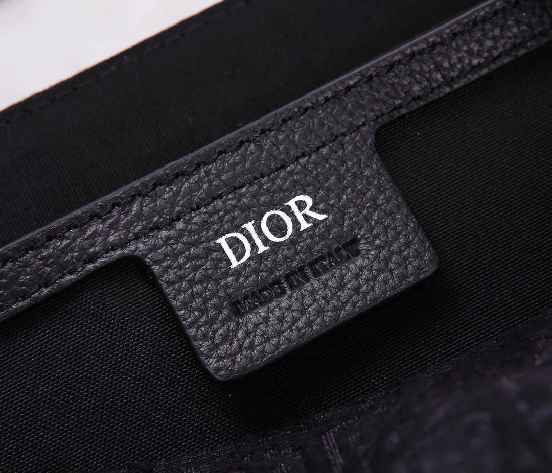 D*or saddle messenger bag