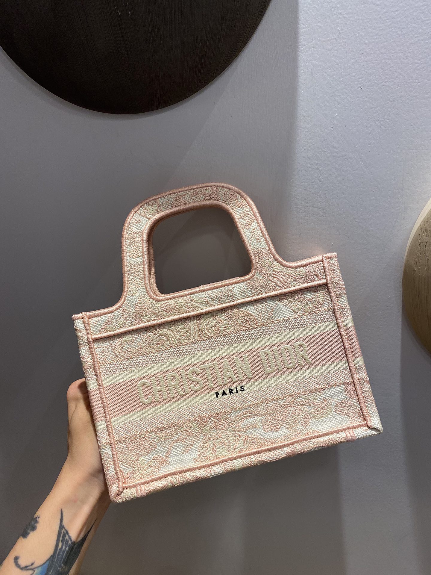 D*or book tote