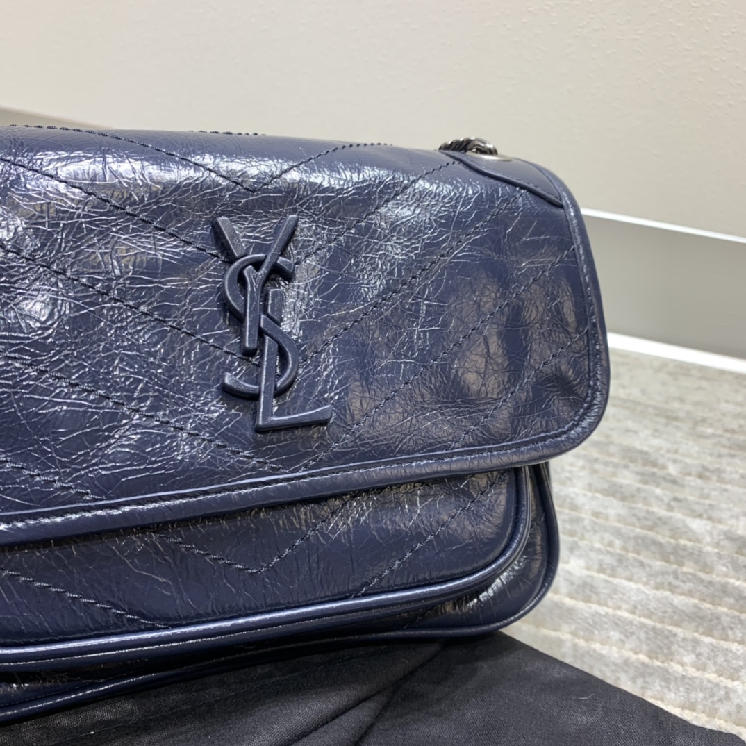 YSL MEDIUM