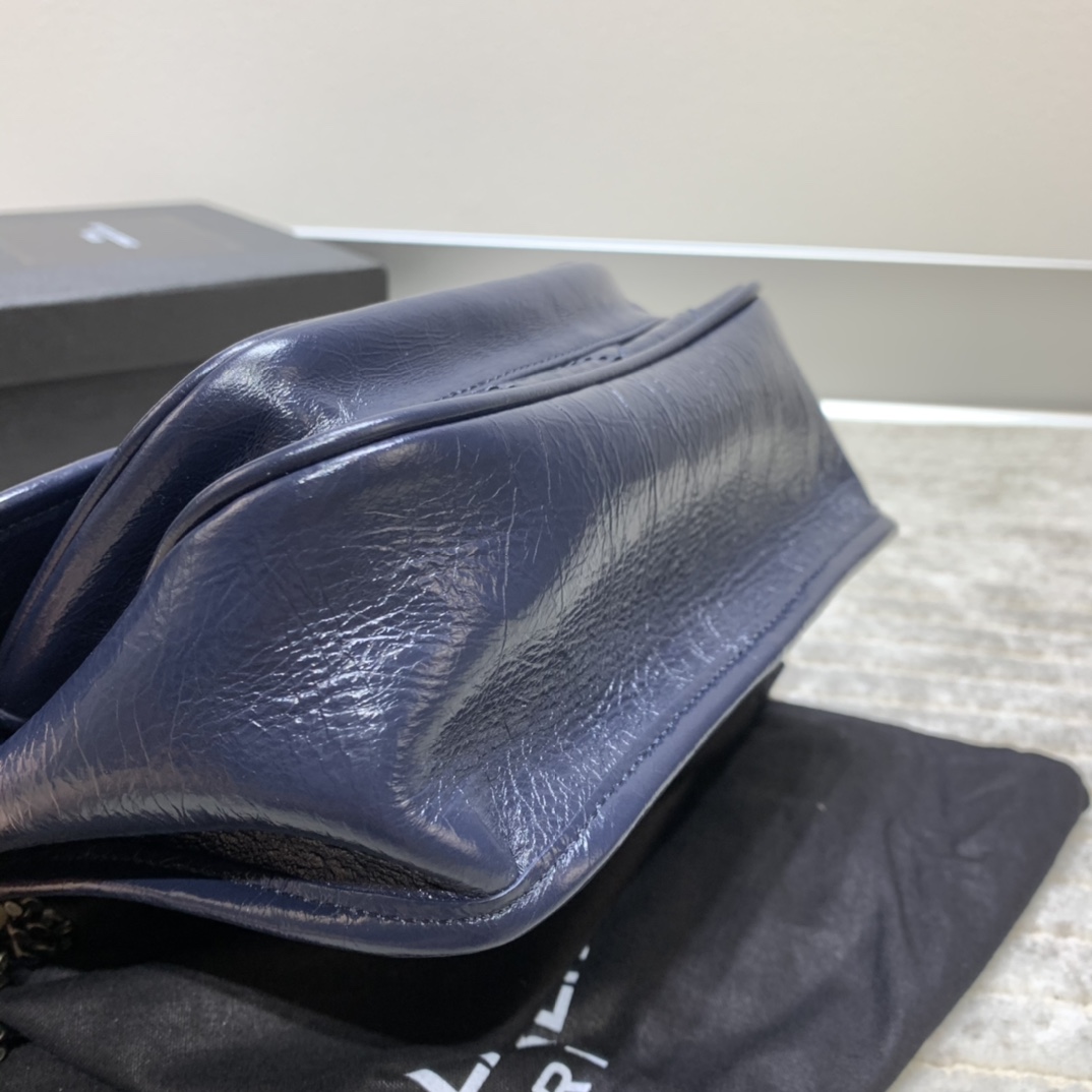 YSL MEDIUM