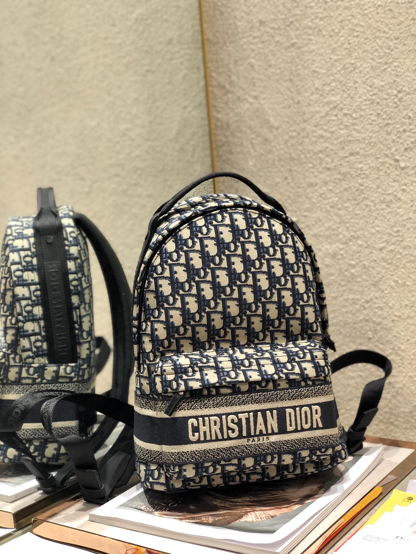 D*or oblique backpack