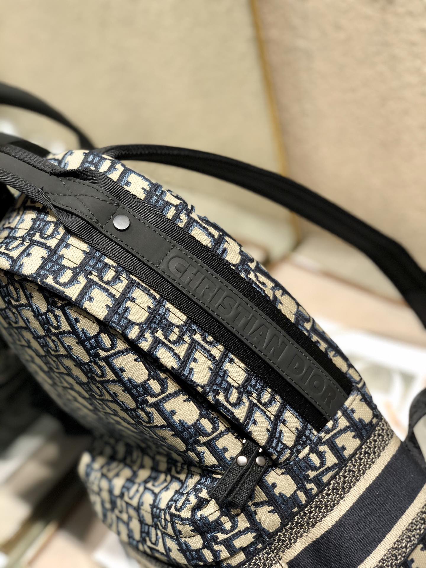 D*or oblique backpack