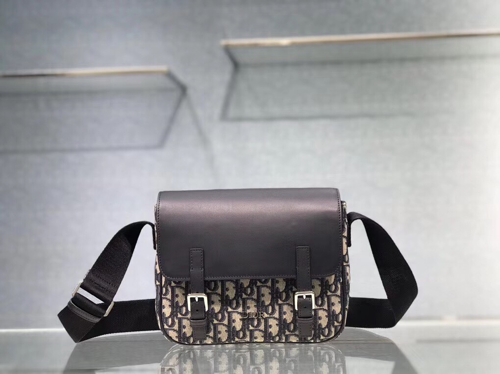 D*or blue messenger bag