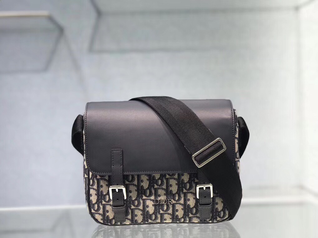 D*or blue messenger bag