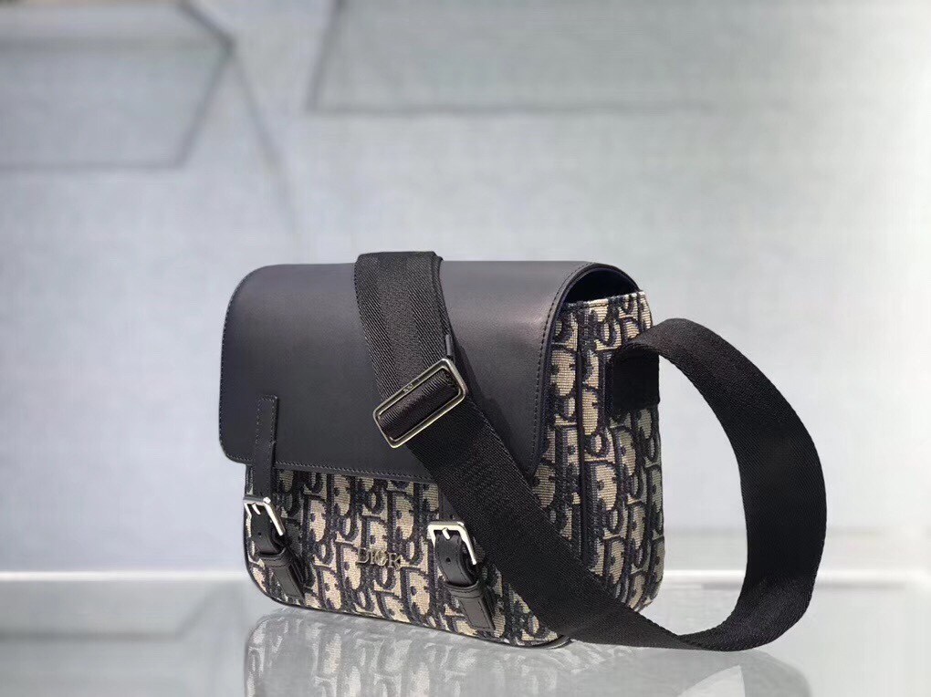 D*or blue messenger bag