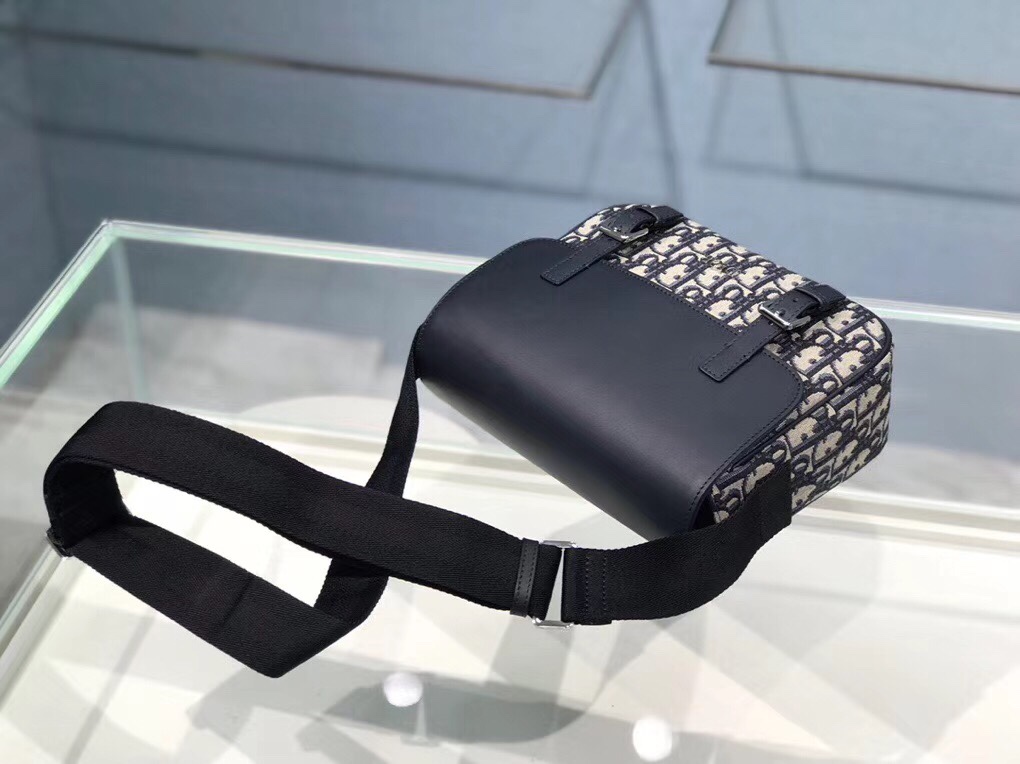 D*or blue messenger bag