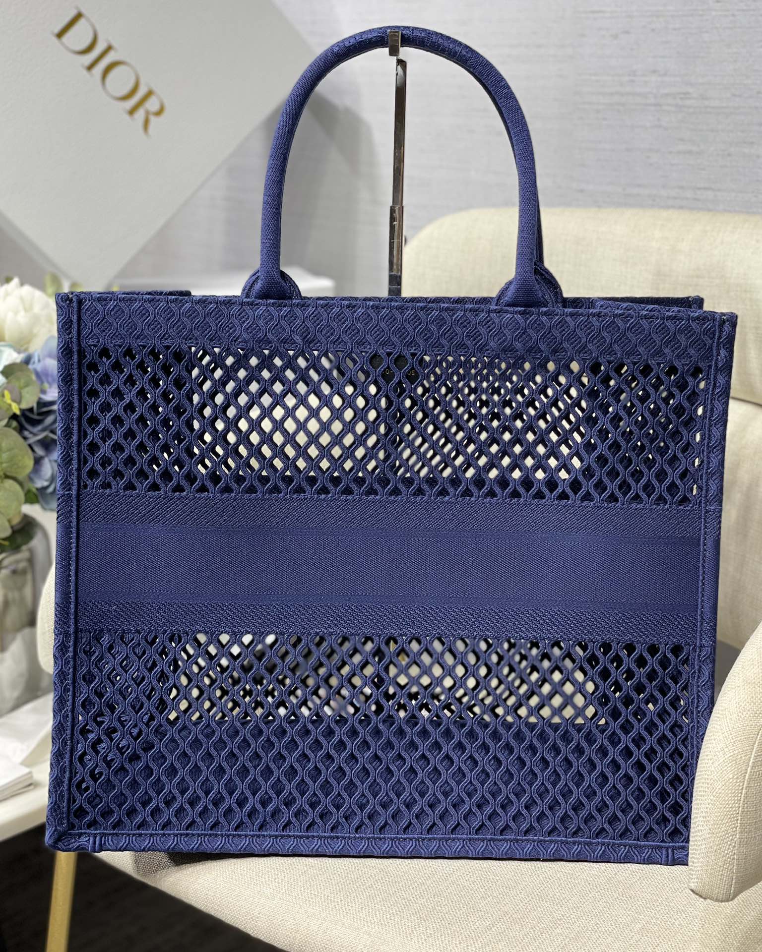 D*or book tote
