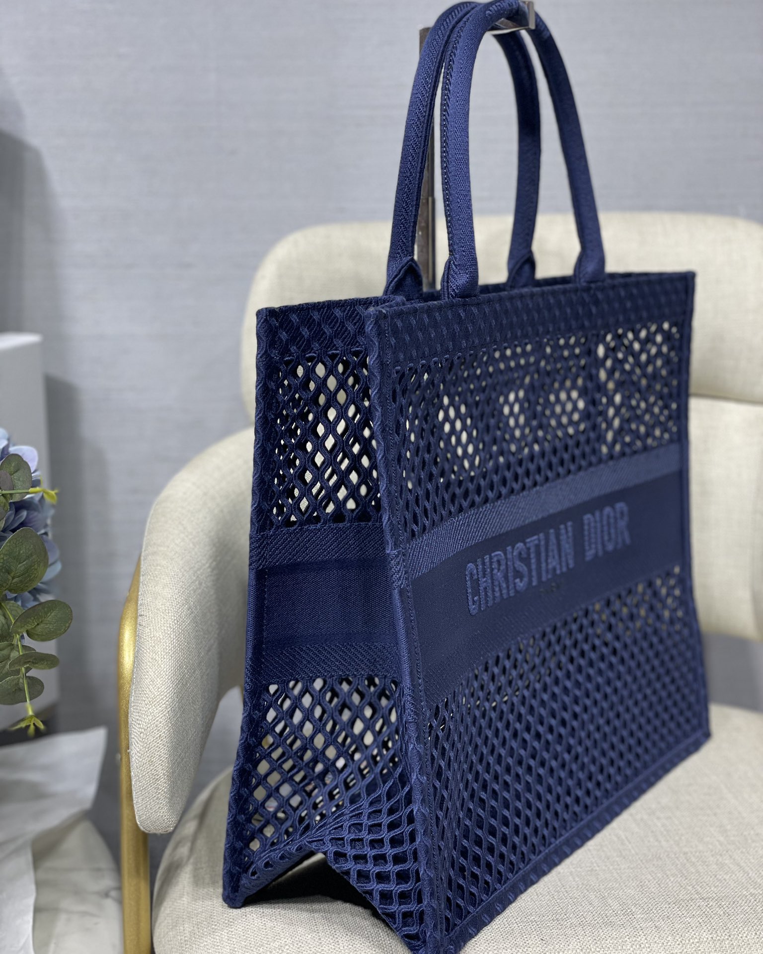 D*or book tote