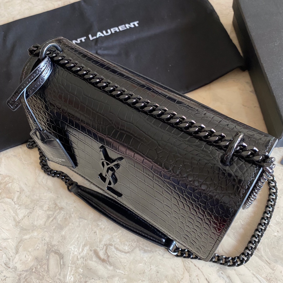 MANHATTAN MEDIUM SHOPPING BAG IN BOX SAINT LAURENT LEATHER
