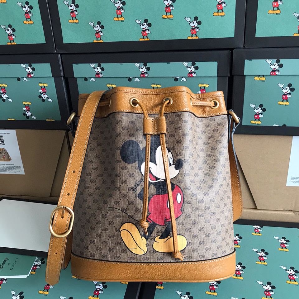 disney ✖ G*u*i bucket