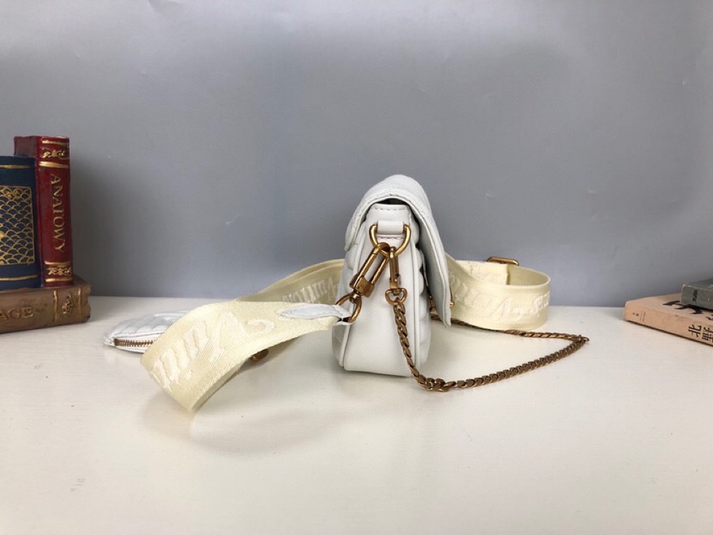 l**is V*t*n new wave multi-pochette