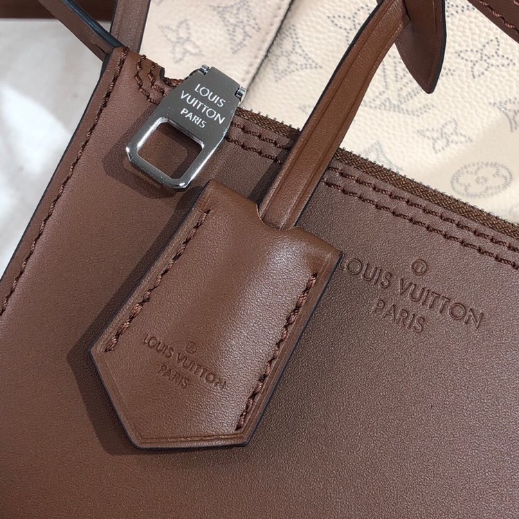 l**is V*t*n mahina leather hina pm