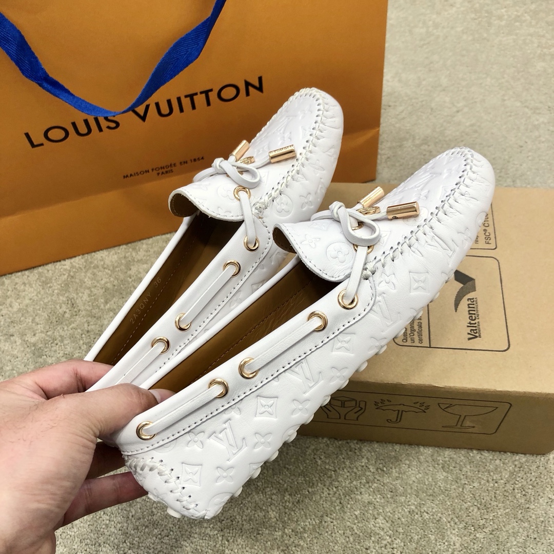 l**is V*t*n women’s gloria flat loafers white zoom shoes