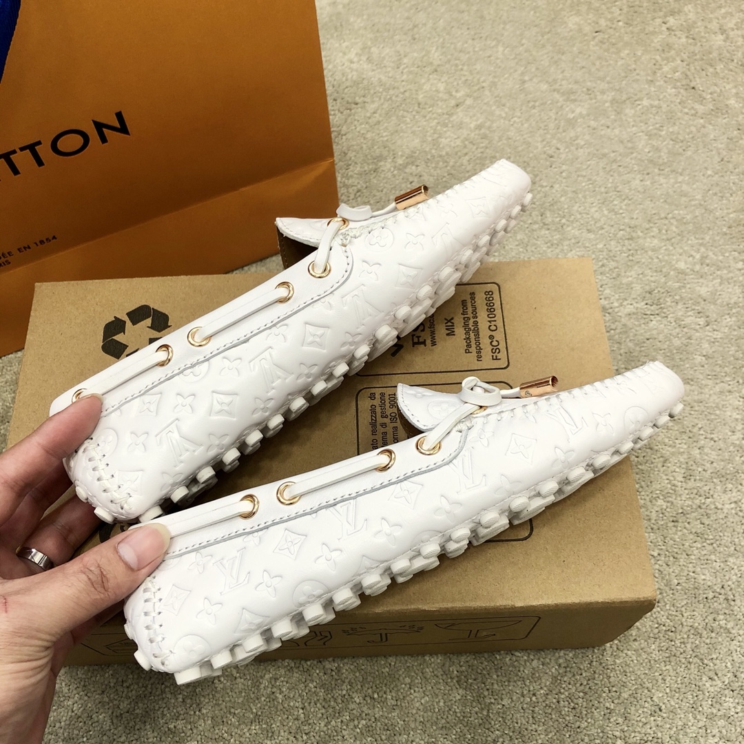 l**is V*t*n women’s gloria flat loafers white zoom shoes