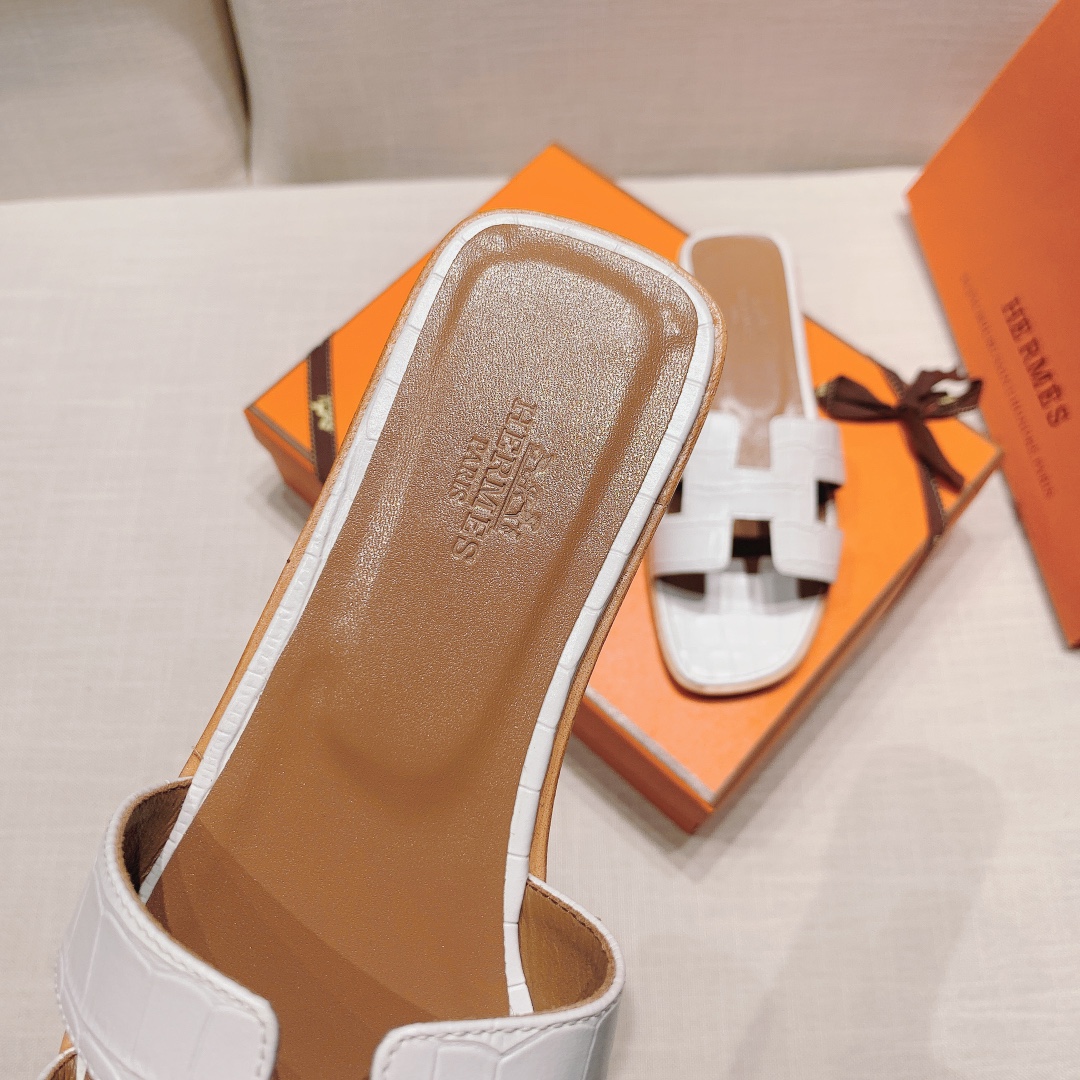 Hermès Oran Sandal