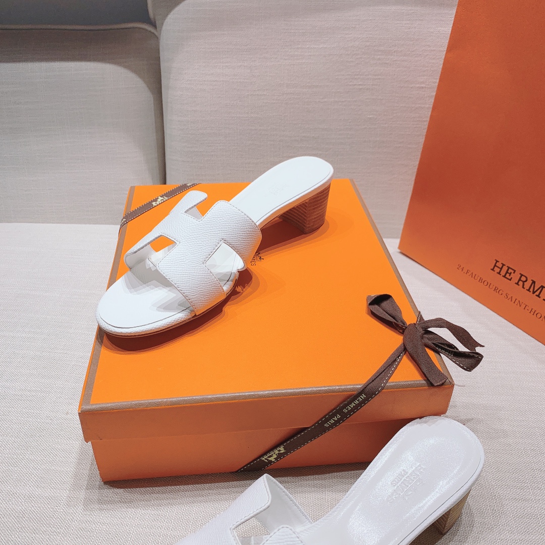 Hermès Oran Sandal
