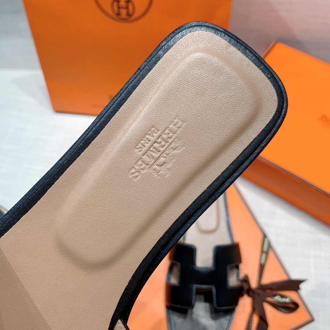 Hermès Oran Sandal