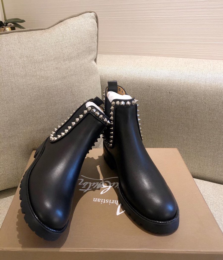 Ch**an louboutin capahutta flat
