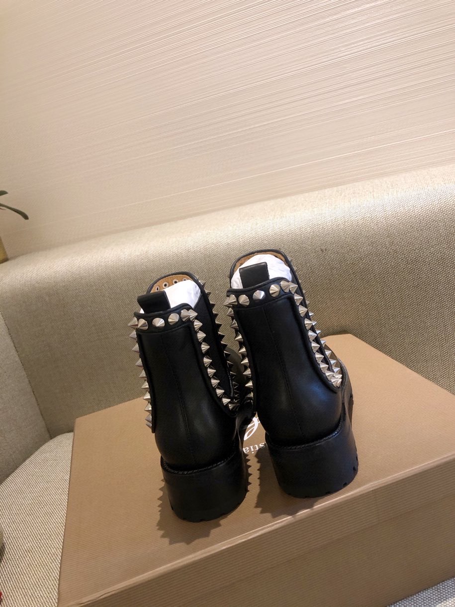 Ch**an louboutin capahutta flat