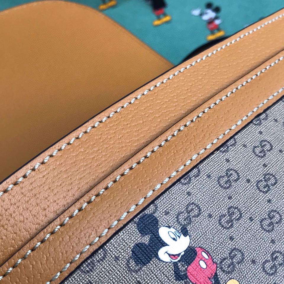G*u*i horsebit shoulder bag