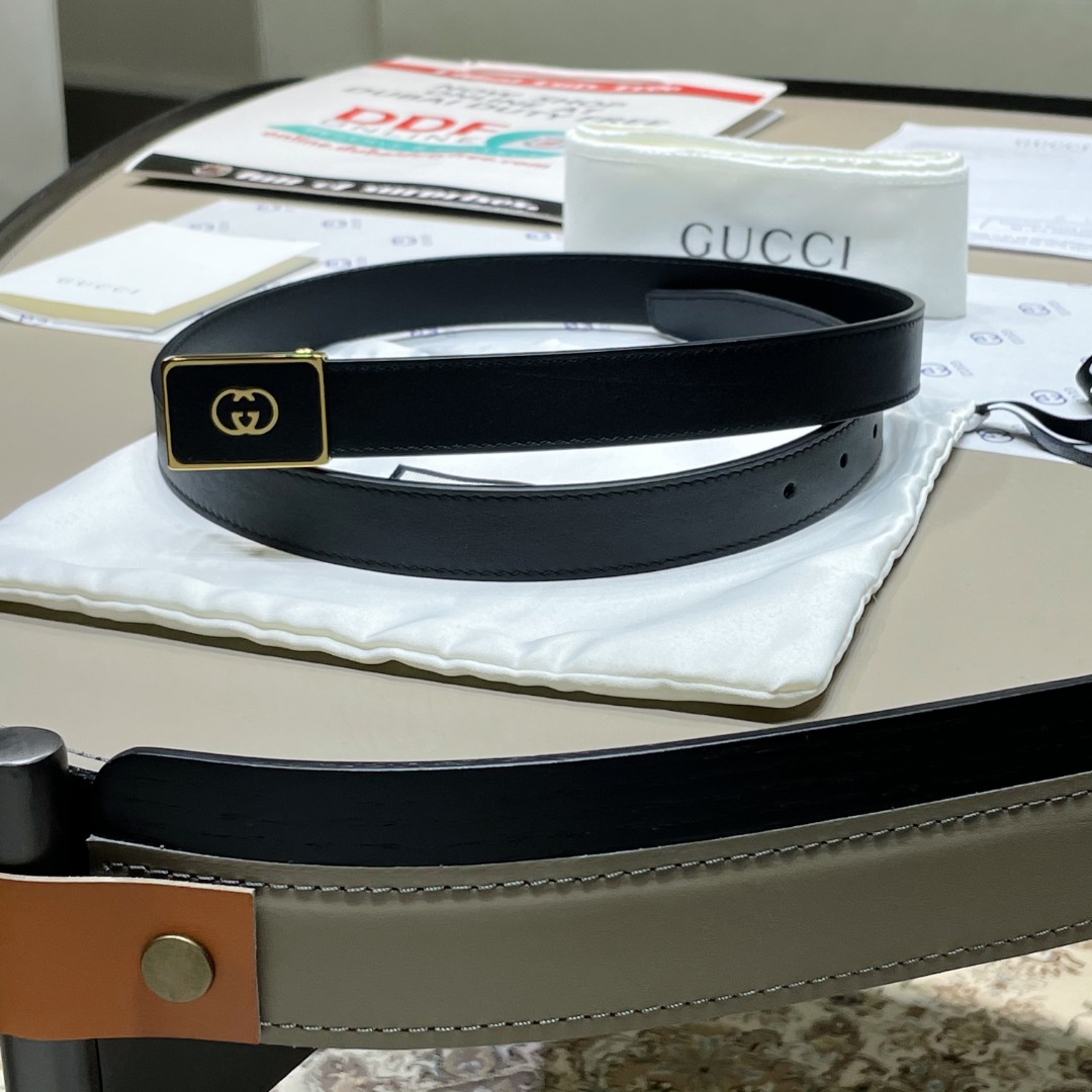 G*u*i square leather metal buckle