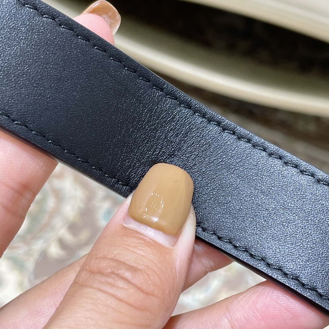 G*u*i square leather metal buckle