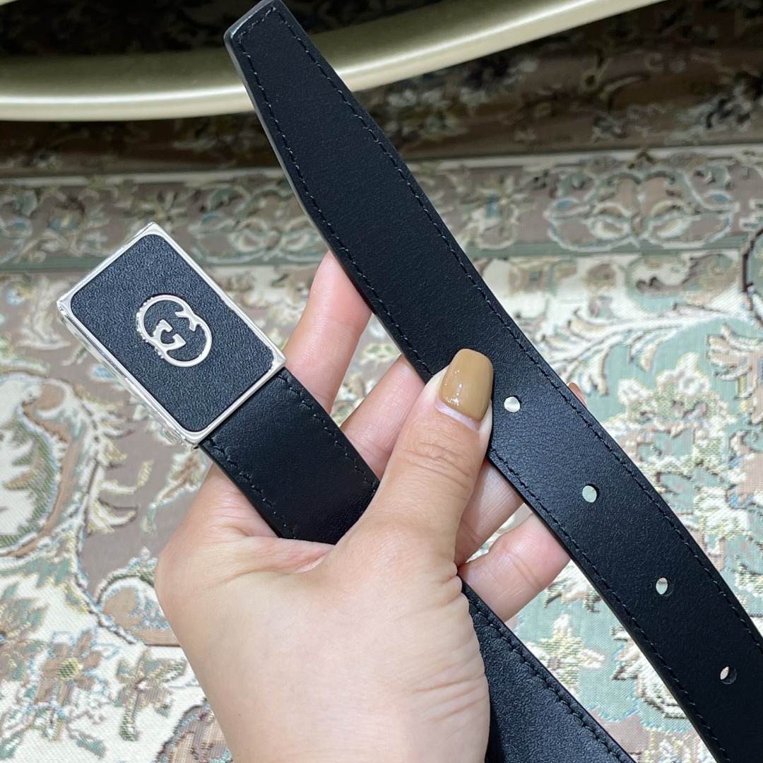 G*u*i square leather metal buckle