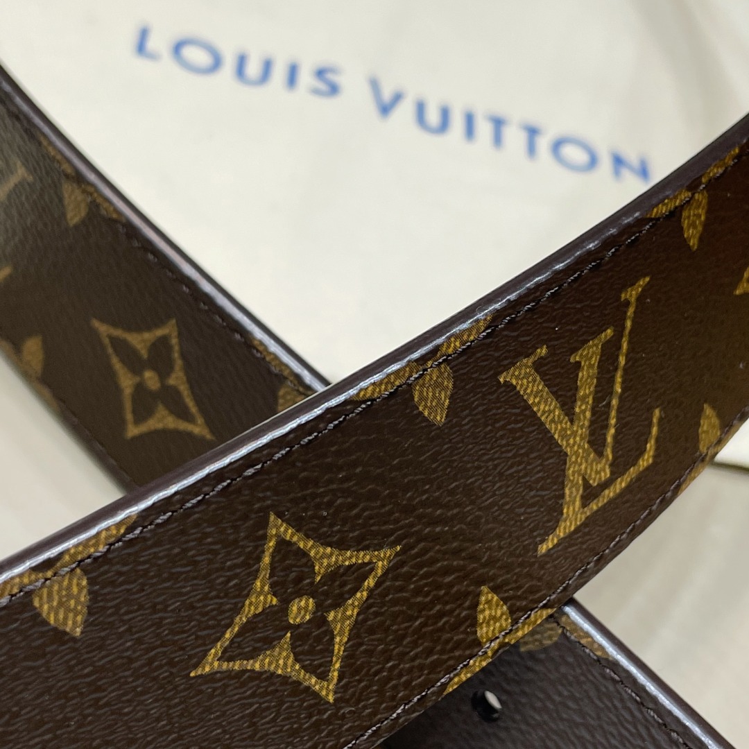 LV INITIAL MONOGRAM