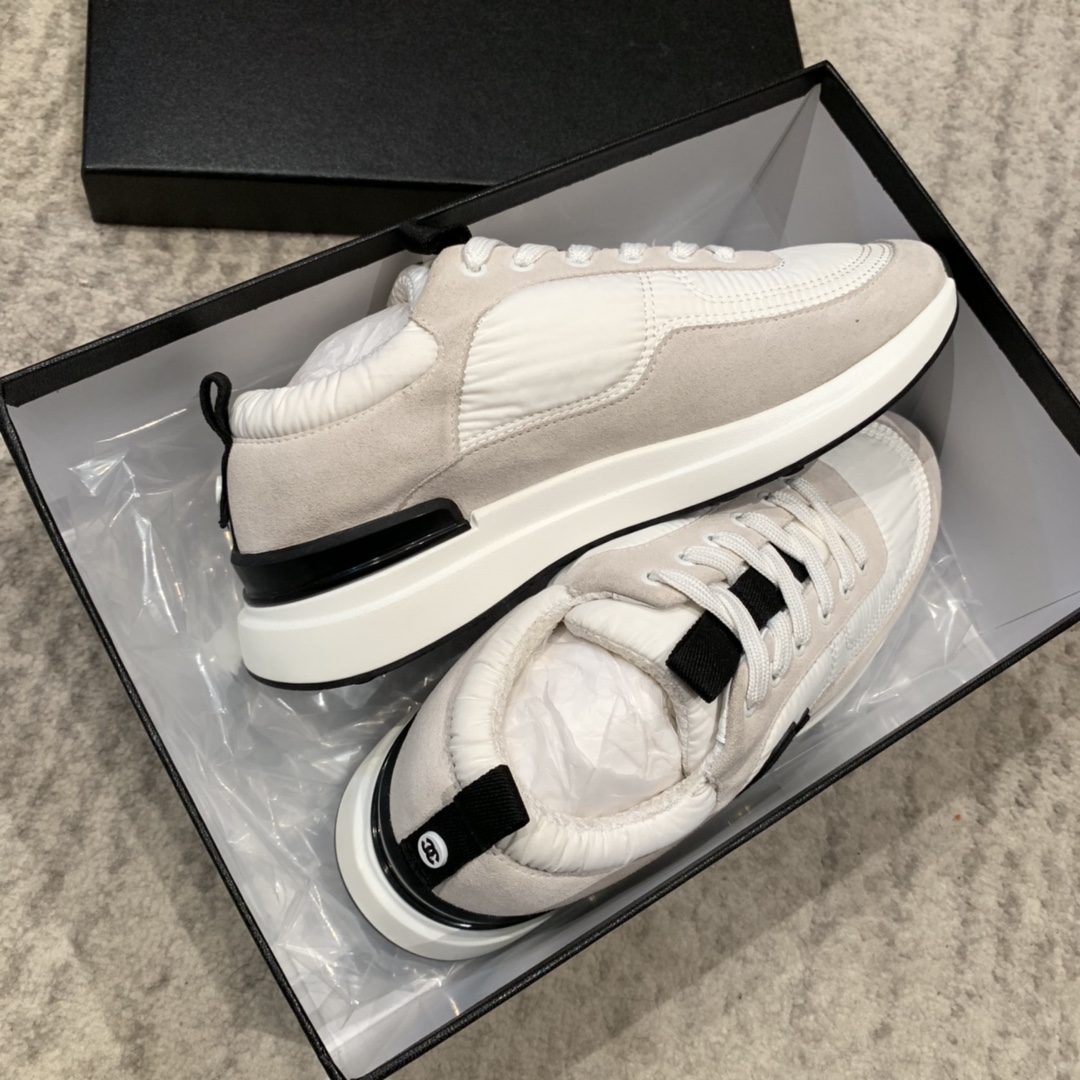 Ch*el sneaker