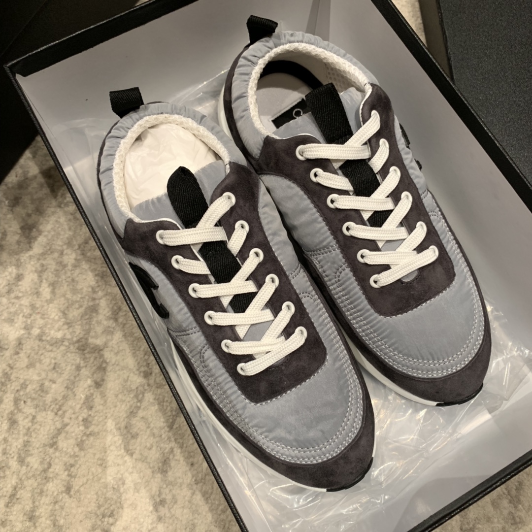Ch*el sneaker
